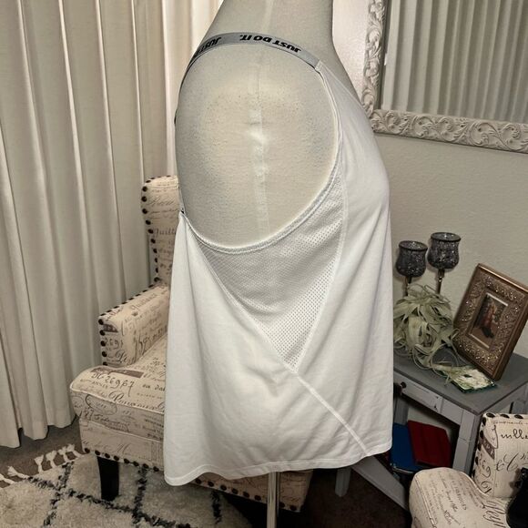 Nike Women’s Tank Top  - Picture 2 of 8